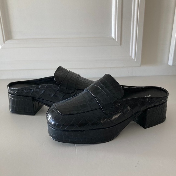 NWOT Jeffrey Campbell Free People Black Animal Print Studious Loafer Mules 9.5 - Picture 1 of 7